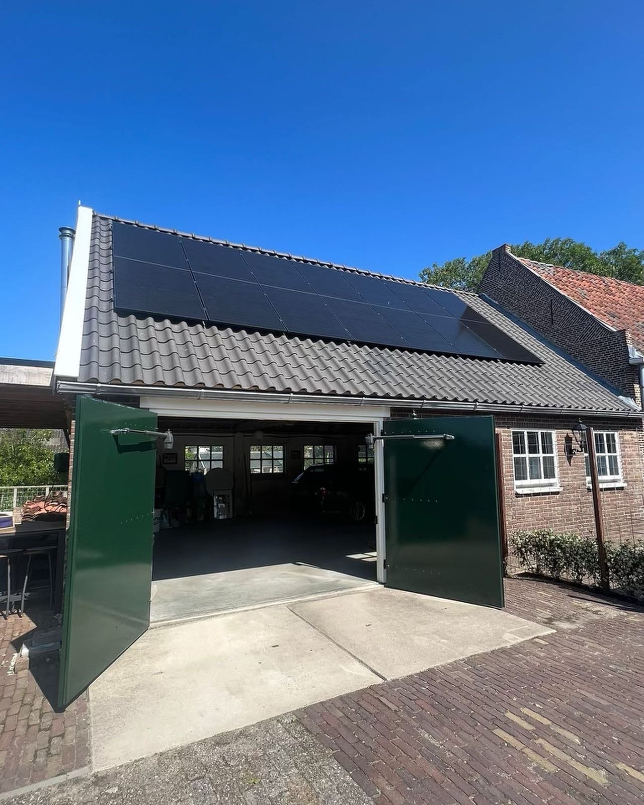 94DA444B 53A5 47F1 94F2 1441B4ADF179